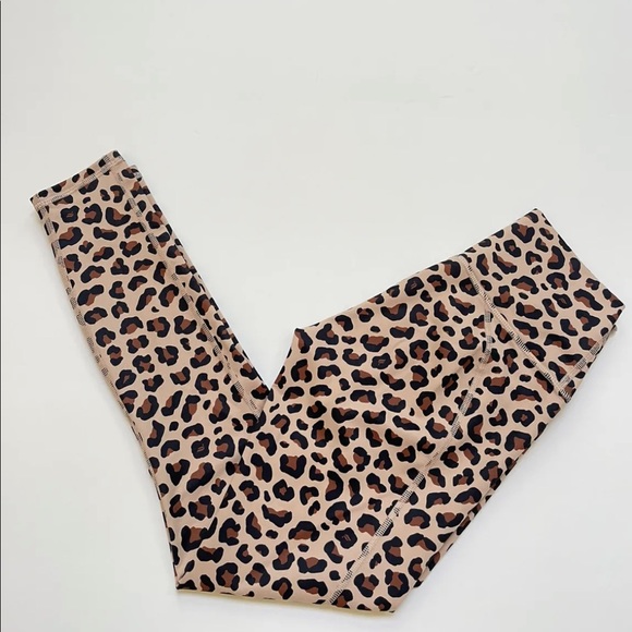 NWT Fabletics By Powerhold Leopard Print High Waist 7/8 Leggings Sz XXS - Picture 5 of 5
